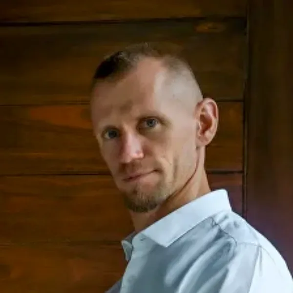 Сергей, Founder/CEO. Консультации. Сделки с недвижимостью